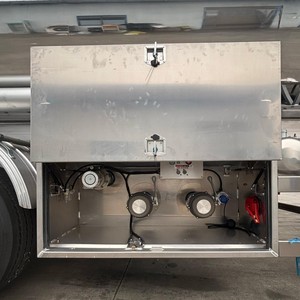 Semi-remorque citerne à carburant en aluminium et acier inoxydable 3 essieux 45 CBM, vente directe usine, pour essence et diesel - Product Image 5