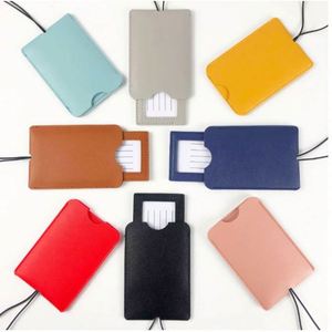 Porta Pasaportes Simple de Cuero PU a Precio de Fábrica, Bajo MOQ, con Logotipo Personalizado - Product Image 3