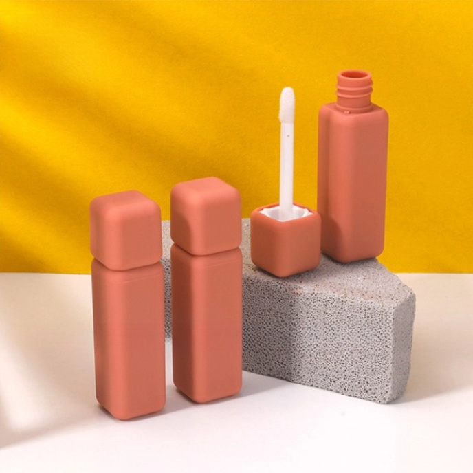 Round Compact Lip Color 5.5ml Plastic Hollow Cosmetic Square Lip Enamel Tube Packaging Lip ...