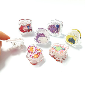 Kuien Tùy Chỉnh Quảng Cáo In Làm Charms Acrylic Anime Văn Phòng Clip Dễ Thương Anime Rõ Ràng Acrylic Giấy Clip Charms - Product Image 1