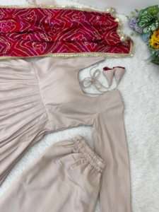 Vestido Largo Anarkali de Algodón Romano Suave para Mujer, con Estampado Metálico, Dupatta, Borde de Lentejuelas y Encaje, Mangas Largas de Seda Crepé - Product Image 3