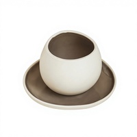 Ensemble de tasses à café en céramique minimalistes modernes sans poignée en forme d'œuf avec soucoupe, tasse à thé et assiette à collation pour la maison et le bureau