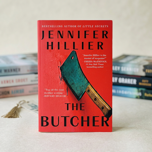 The Butcher de Jennifer Hillier, novela de misterio y thriller psicológico, en formato de bolsillo. - Product Image 1