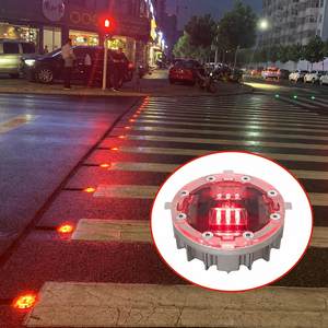 Feux de signalisation routière solaires à LED IP68 pour passage piéton, clignotants, en aluminium durable, prismatiques haute intensité - Product Image 4