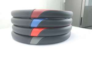Housse de volant de voiture en cuir PVC, style sport, antidérapante, respirante, protection de volant, vente chaude en usine - Product Image 5