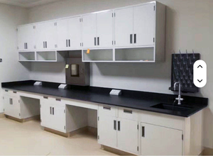 โต๊ะปฏิบัติการทางเคมีแบบกำหนดเอง ราคาโรงงาน ทนทานต่อสารเคมี พร้อมเต้ารับ - Product Image 4