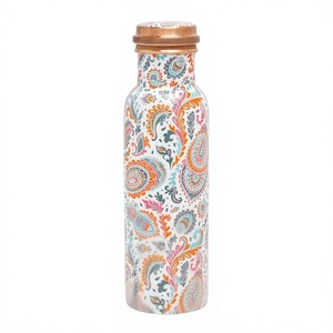 Botella de Agua de Cobre Puro Ecológica a Prueba de Fugas con Gran Capacidad para Yoga, Bienestar y Beneficios para la Salud Ayurvédica - Product Image 1