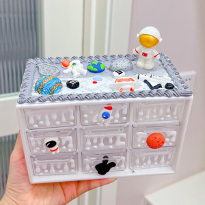 Caja de Almacenamiento Infantil con Diseño de Astronauta, Organizador de Plástico de 9 Compartimentos para el Dormitorio o Escritorio - Product Image 4