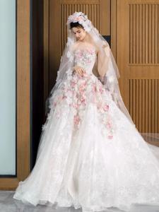 Robe de mariée romantique rose à fleurs, robe de bal luxueuse en tulle scintillant, robe de mariée sans bretelles avec fleurs 3D et <span class=keywords><strong>voile</strong></span> assorti - Product Image 5