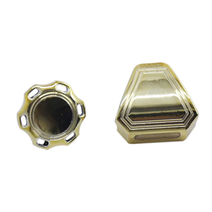 Clips para visera de fútbol americano al por mayor: logotipo y colores personalizados, pedido al por mayor de accesorios para mascarillas, suministro de equipo de fútbol - Product Image 4