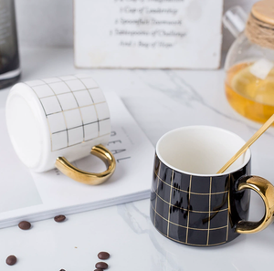 Mug à café en céramique de luxe en gros avec poignée dorée |   Motif et logo personnalisables |   Idéal pour les cadeaux et les achats en gros pour les cafés - Product Image 3