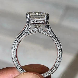 Anello con Diamante Taglio Smeraldo T0781, Pietra Naturale, Stile Classico, Anello di Fidanzamento per Donna - Product Image 3