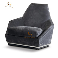 Fauteuil de détente de luxe au design moderne avec base métallique, petit fauteuil individuel, chaise longue confortable pour villa