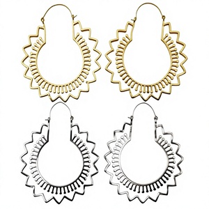 Pendientes grandes de peso ligero geométrico de Color dorado de nueva declaración, pendientes de aro huecos, joyería para mujer - Product Image 4