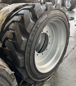 Pneu plein multi-usages rempli de mousse 15-625 pour la manutention des déchets et les équipements municipaux - Product Image 2