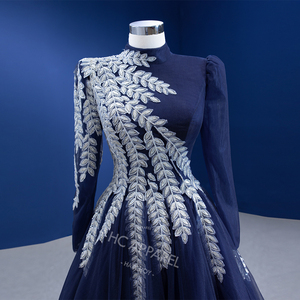 Robe de mariée longue à manches longues pour femmes musulmanes, bleu foncé, élégante, brodée de feuilles, simple, élégante, en polyester - Product Image 3