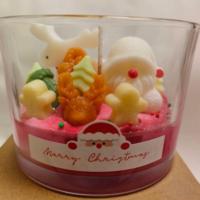 Bougie de Noël Père Noël dans un bocal en verre, bougie parfumée en cire, renne, bonhomme en pain d'épices, sapin de Noël pour la décoration de la maison pendant les fêtes