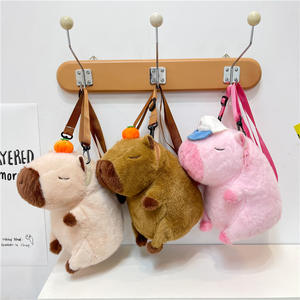 Yiwu1688 Agente De Brinquedo Melhor Capivara Boneca De Pelúcia Recheada Enfeites De Casa Boneca Brinquedo De Pelúcia Capivara Peluches Com Mochila Travesseiro - Product Image 1