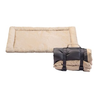 Alfombra rectangular rosa plegable para perros, para uso en exteriores y en el coche. - Product Image 2