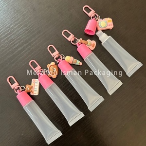 หลอดบีบพลาสติกสีชมพูขนาด 10 มล. 15 มล. สำหรับครีมทามือ ครีมทาตา ลิปกลอส ลิปสติก พร้อมพวงกุญแจน่ารัก - Product Image 4
