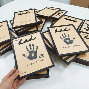 Ornement en bois personnalisable avec empreinte de main de papa, artisanat artistique découpé au laser, cadeau pour la fête des pères et souvenir familial - Product Image 5