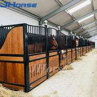 JHorse - Conception personnalisée - Écuries préfabriquées - Garde-corps pour boxes équestres - Écuries à vendre