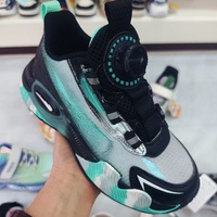 Soldes de liquidation en gros pour chaussures décontractées pour hommes, styles et designs variés, baskets pas chères, stock en liquidation