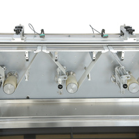 Machine d'emballage en flux entièrement automatique pour rouleaux d'œufs aux guimauves avec plateau d'alimentation, enveloppeuse haute vitesse