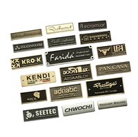 Étiquettes métalliques très vendues, étiquettes personnalisées pour meubles, étiquettes de marque en relief, étiquettes pour panneaux de canapé, étiquettes pour vêtements