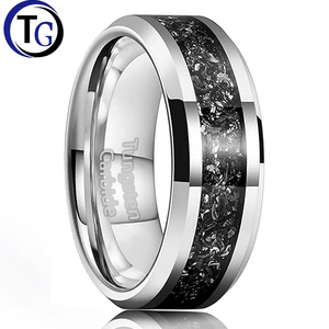 Anelli Classici in Carburo di Tungsteno Nero TG per Uomo e Donna, 8mm Piatti con Frammenti di Meteorite Incastonati, <span class=keywords><strong>Fede</strong></span> <span class=keywords><strong>Nuziale</strong></span> e di Fidanzamento - Product Image 1