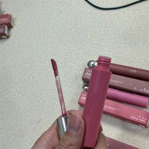 ลิปออยล์เนื้อแมทท์สุดหรู คุณภาพสูง ติดทนนาน เครื่องสำอางมิเนอรัลหายาก เงางาม - Product Image 5