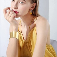 Gelang Manset Punk Berlapis Emas Tebal Tak Beraturan, Gelang Fashion Terbuka, Hadiah untuk Wanita