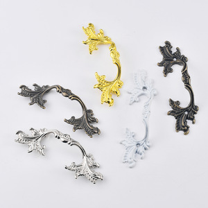 European Style Zinc Alloy Drawer Handle 75mm Bar Shape <b>Cabinet</b> Wardrobe Pull Decorative Leaf Design - Product Image 4