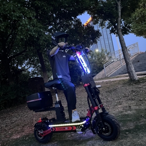 Geofought Customized R8 <b>72V</b> 8000W Dual Motor 30-100ah <b>Battery</b> 13/14inch Fat Tire Electric Scooter WIth Fancy Seat and Trunk - Product Image 5