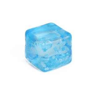 Cube d'eau rafraîchissant d'été, jouet anti-stress en caoutchouc souple, cube flocon de neige extensible, cube de glace compressible - Product Image 5