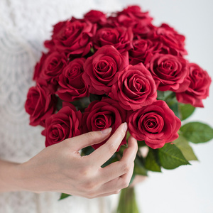 Rose artificielle en soie au toucher réel, magnifique fleur, bouquet floral pour mariage, décoration de fête à domicile, décoration de Noël, cadeau de la Saint-Valentin - Product Image 5