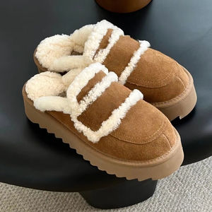 Botas de Nieve Cálidas de Diseño Clásico Personalizadas Originales 2026 con Forro de Piel de Oveja y Suela Resistente a los Olores - Product Image 1