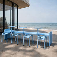 Meubles de café en métal modernes pour l'extérieur, ensemble de bancs, tables et tabourets de couleur personnalisée pour bistrot commercial, café, restaurant, terrasse