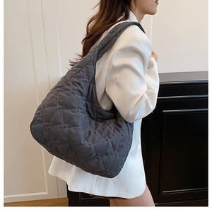 Tas bahu ketiak wanita, tas tangan kapasitas besar, tas bahu awan gelembung Hobo portabel, tas tangan wanita gaya Korea - Product Image 3