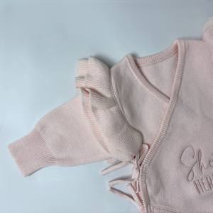 Nuovo Arrivo Pagliaccetto a Maniche Lunghe <span class=keywords><strong>per</strong></span> Neonati Abbigliamento Personalizzato <span class=keywords><strong>per</strong></span> Bambini Pagliaccetto Lavorato a Maglia con Volant Completo <span class=keywords><strong>per</strong></span> Annuncio di Nascita Primaverile - Product Image 4