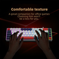 Clavier ergonomique filaire 68 touches 60 % avec éclairage LED RGB 1,6 m, tricolore, 68 touches détachées, USB Type-C Plug and Play LED
