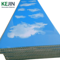 Panneau de plafond en plastique PVC brillant pour la décoration Lambri Plafon Cielo Raso Pvc En Chine Panneau de plafond pour la maison