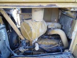 รถเกลี่ยดิน D7H แมวมือสองรถตักดิน d6g แมวสภาพดีราคาต่ำชั่วโมงการทำงานสีเดิมจากญี่ปุ่น - Product Image 5