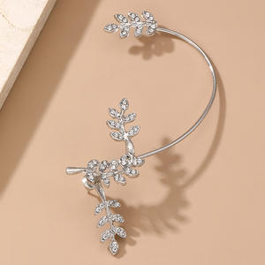 Pendientes de Clip NZ-177 para Mujer, Sin Perforación, con <span class=keywords><strong>Micro</strong></span> Pavé de Diamantes de Imitación y Cristal en Forma de Hoja - Product Image 5