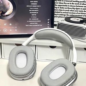 หูฟังบลูทูธไร้สาย P9 Pro Max แบบครอบหู เสียงเบสหนักแน่น ชาร์จด้วย Type-C รองรับโปรโตคอล 5.0 - Product Image 3
