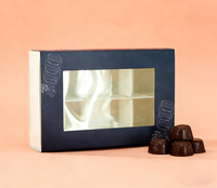 Boîte cadeau élégante bleue pour chocolats avec fenêtre transparente et impression de logo personnalisable
