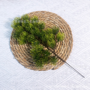 Rama de Pino Artificial Imitación Sentai de 30cm-100cm, Decoración de Paisajismo para Interiores y Exteriores de Plástico - Product Image 1