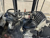 Backhoe Mini Wheel Loader Bekas Berkualitas Tinggi 820H Model 2023 untuk Mesin Diesel 2 Ton dengan Bucket 1.2m dan Pompa Hidrolik