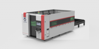 Machine de découpe laser à fibre entièrement fermée DP Laser 3015, refroidie par eau, haute productivité, table d'échange automatique, pour carbone et acier inoxydable