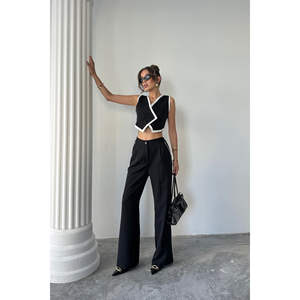 Chaleco Corto Negro con Ribete Asimétrico y Pantalón con Capucha, Talla XS, para Ropa de Casa - Product Image 5